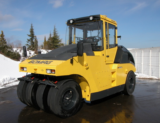 Каток пневмоколесный BOMAG BW 24 RH