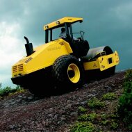 Каток грунтовый BOMAG BW 213 D-40