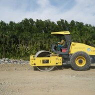 Грунтовый каток BOMAG BW 212 D-40