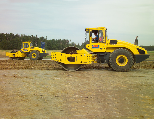 Каток грунтовый BOMAG BW 226 DH-4