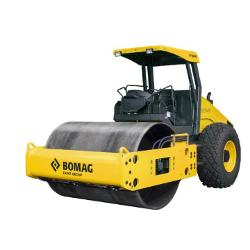 Грунтовый каток BOMAG BW 215 D-40