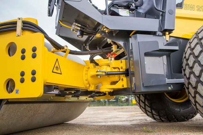 Грунтовый каток BOMAG BW 211 D-40