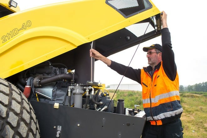 Грунтовый каток BOMAG BW 211 D-40
