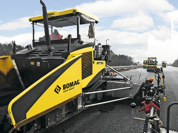 Асфальтоукладчик BOMAG BF 700 C-2