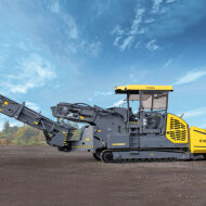 Асфальтоукладчики BOMAG Перегружатель BMF 2500 M
