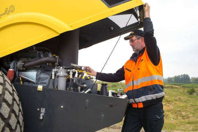 Грунтовый каток BOMAG BW 211 PD-40