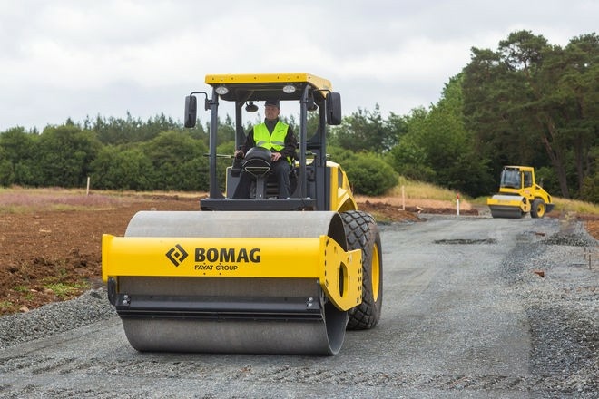 Грунтовый каток BOMAG BW 211 D-5