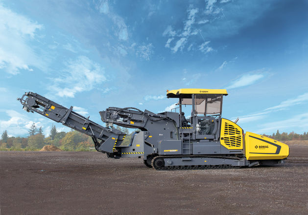 Асфальтоукладчики BOMAG Перегружатель BMF 2500 S