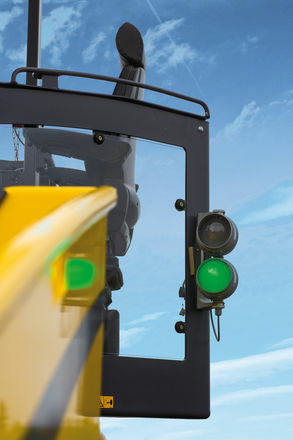 Асфальтоукладчики BOMAG Перегружатель BMF 2500 S