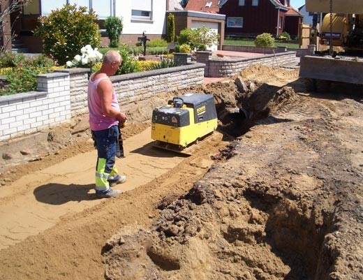 Виброплита реверсивная BOMAG BPH 80/65 S