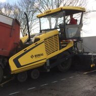 Асфальтоукладчик BOMAG BF 600 P-2