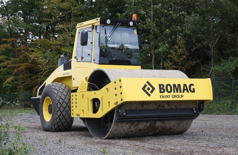 Каток грунтовый BOMAG BW 219 D-5