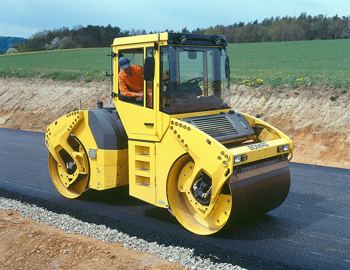 Каток тандемный BOMAG BW 161 AD-4