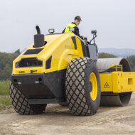 Каток грунтовый BOMAG BW 218 D-40