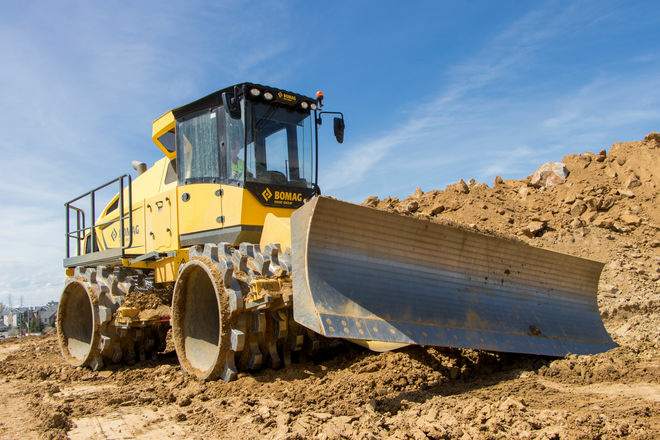 Уплотнитель почвы BOMAG BC 473 EB-3