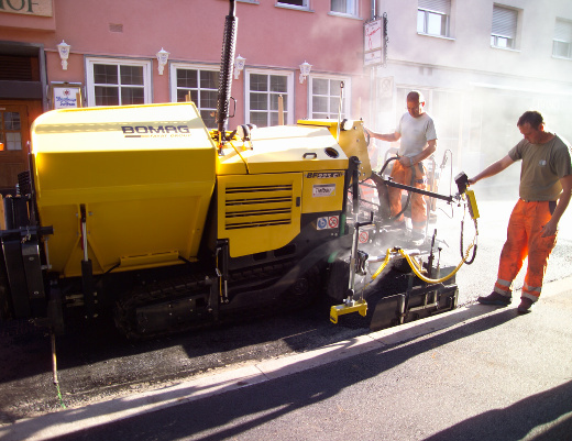 Асфальтоукладчик BOMAG BF 223 C