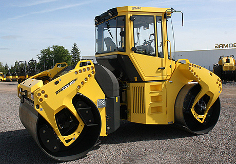 Каток тандемный BOMAG BW 203 AD-4