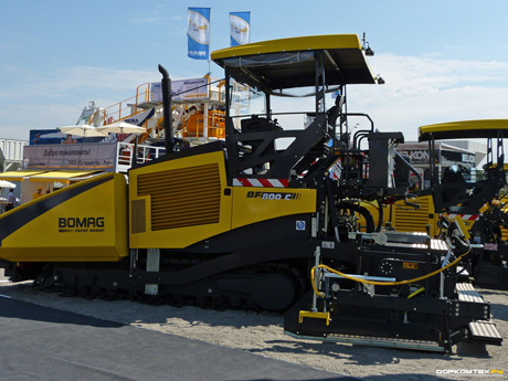 Асфальтоукладчик BOMAG BF 800 C