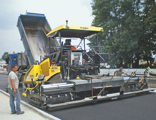 Асфальтоукладчик BOMAG BF 800 C