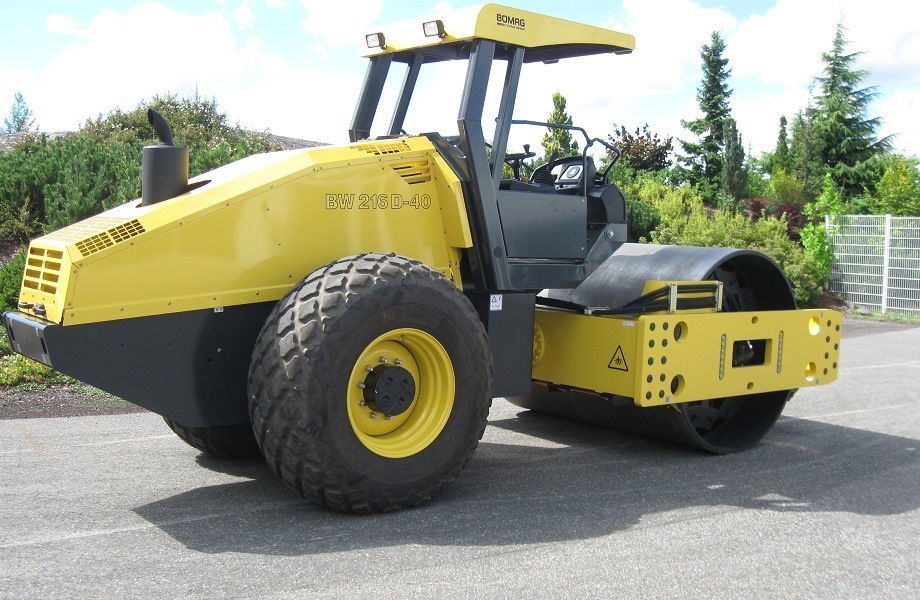 Грунтовый каток BOMAG BW 216 D-40