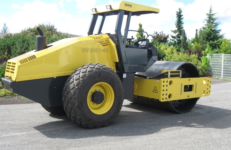 Грунтовый каток BOMAG BW 216 D-40