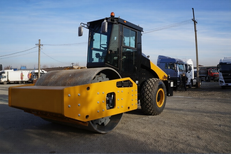 Грунтовый каток SANY SSR180C-8