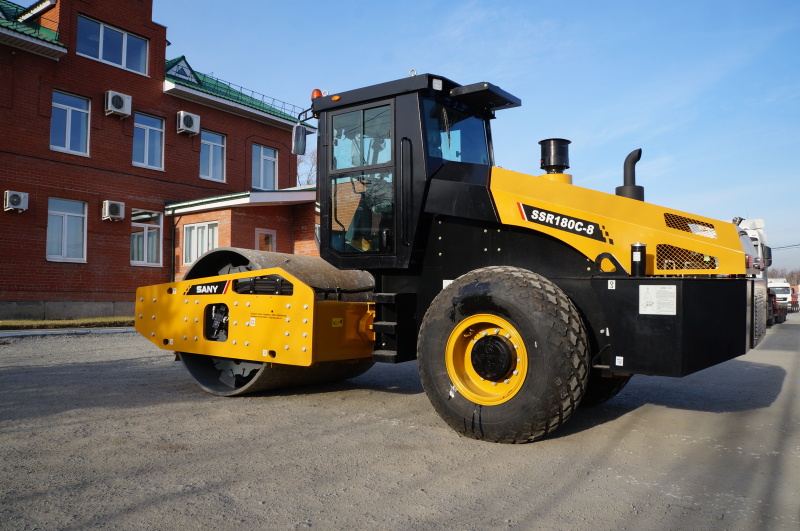 Грунтовый каток SANY SSR180C-8
