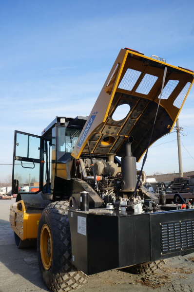 Грунтовый каток SANY SSR180C-8