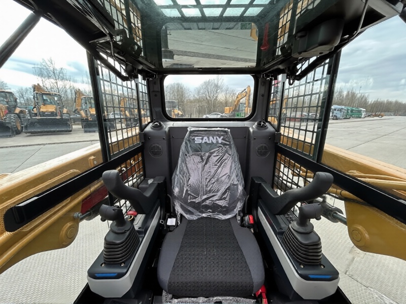 Мини-погрузчик SANY SS210R