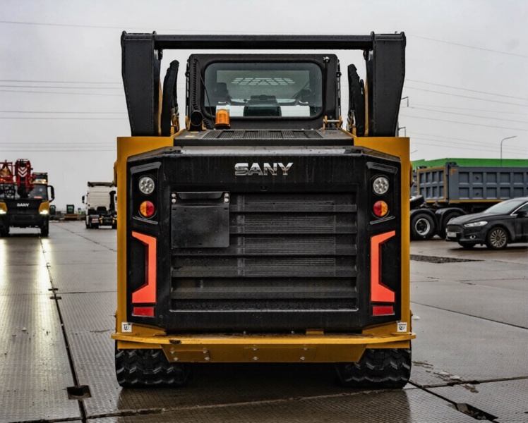 Гусеничный мини-погрузчик SANY ST230V
