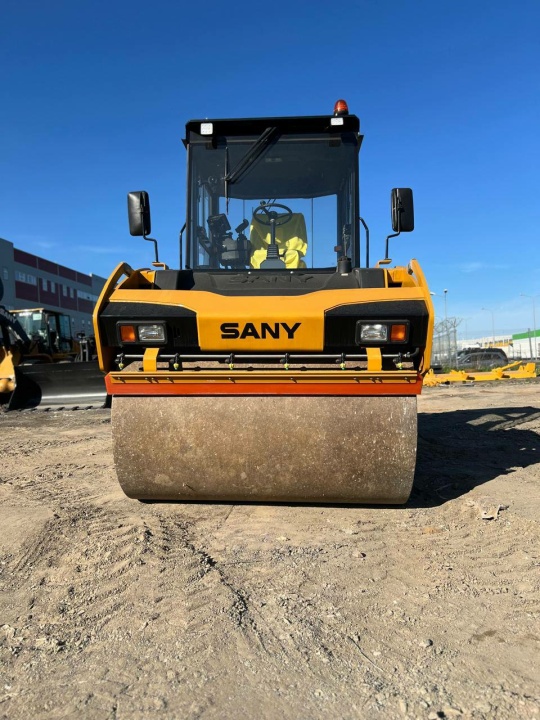 Грунтовые катки SANY Дорожный каток STR110C-10
